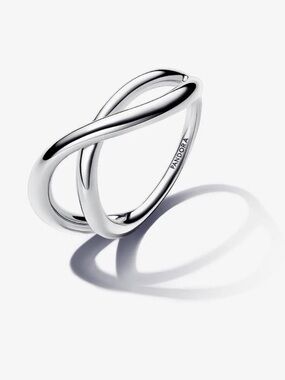 Pandora Organically Shaped Infinity Ring
Sterling silver
